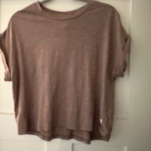 Vuori Short Sleeve Boxy Tee in tan
